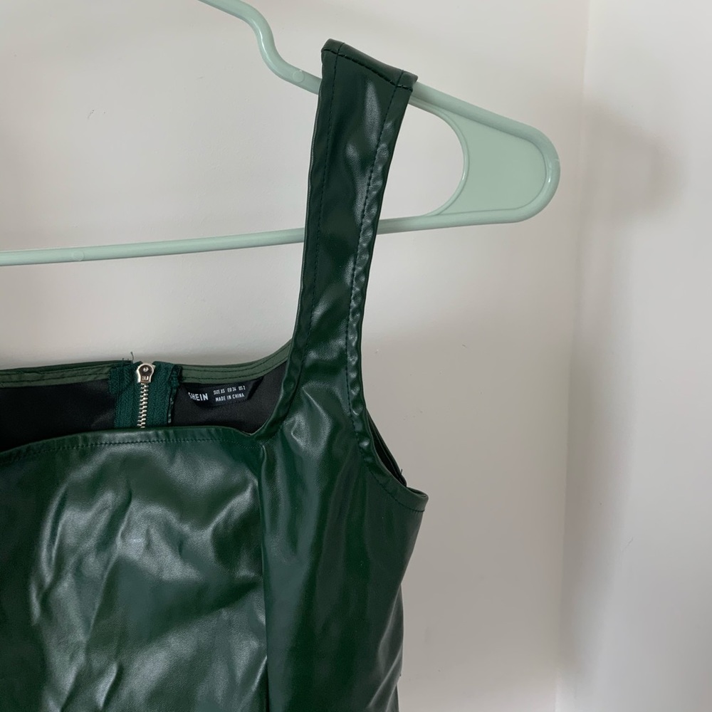 Brand New Green Zipper Top - Picture 5 of 5